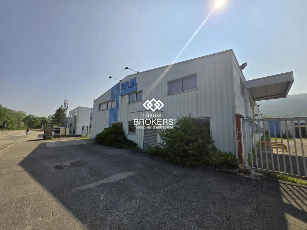 Vente Local d'activités 3 538 m² - Photo 1