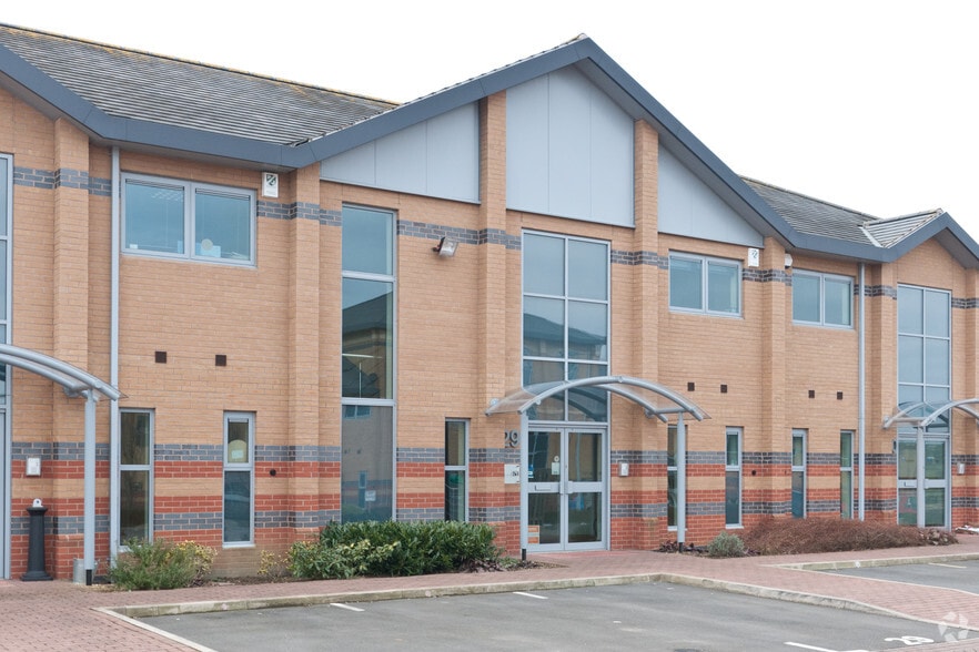 28-29 The Point Business Park, Rockingham Rd, Market Harborough to rent - Building Photo - Image 1 of 13