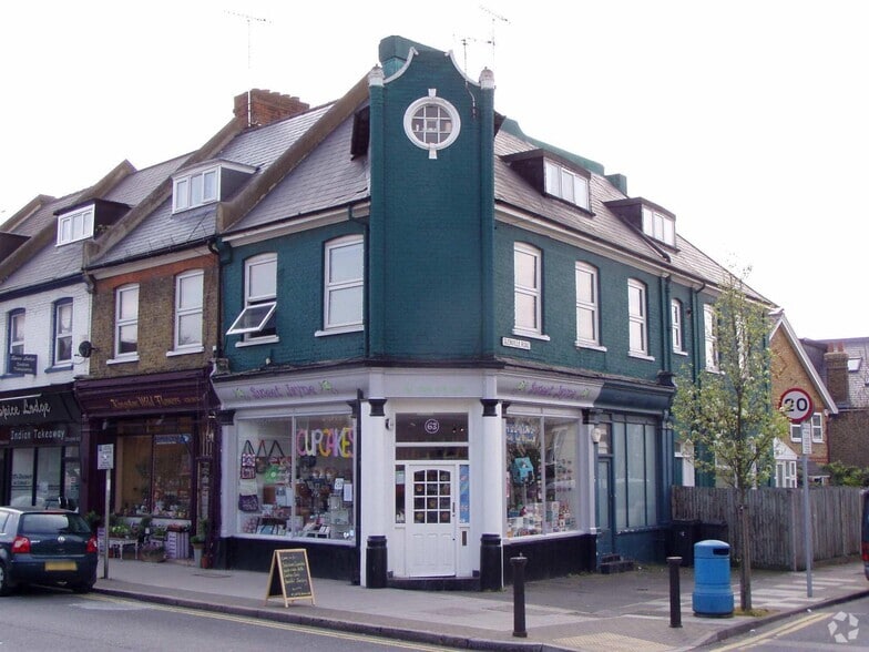 63a Park Rd, Kingston Upon Thames to rent - Building Photo - Image 2 of 4