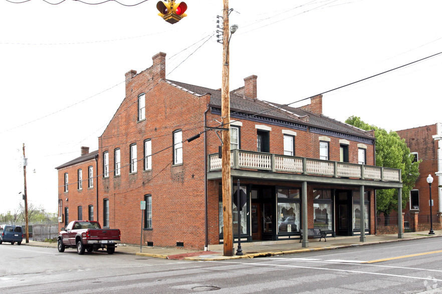 826 N 2nd St, Saint Charles, MO for sale - Building Photo - Image 1 of 43