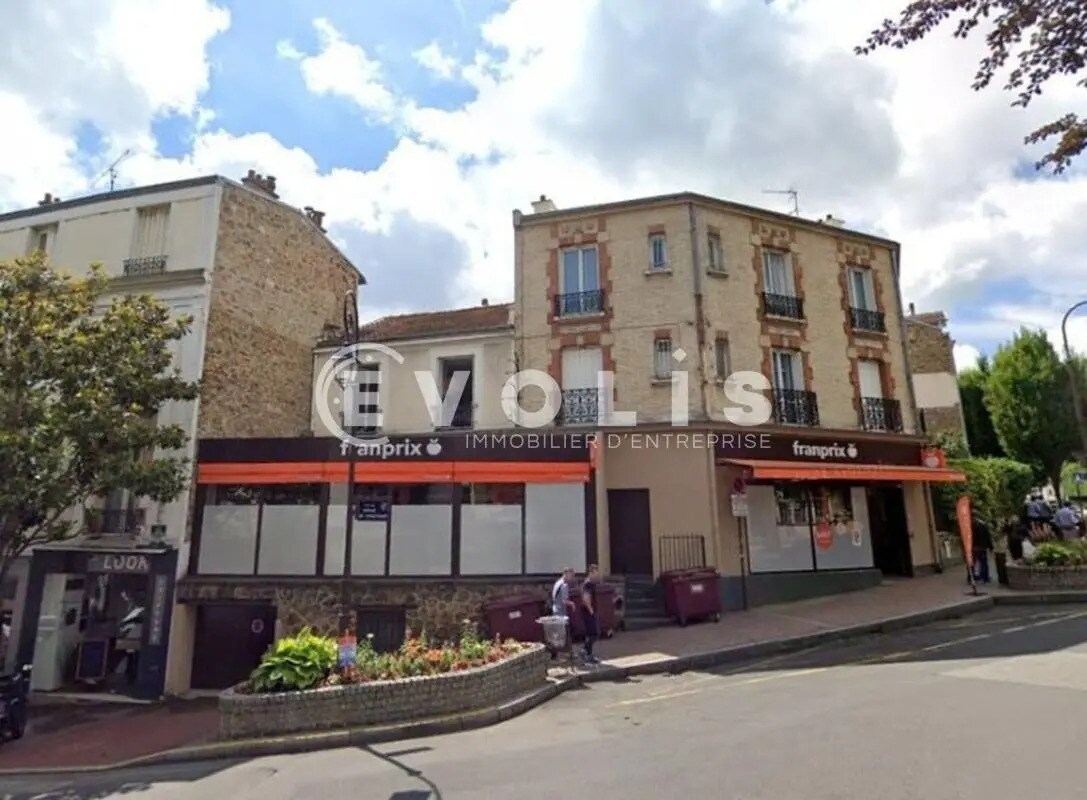 Retail in Saint-Cloud for sale Building Photo- Image 1 of 6