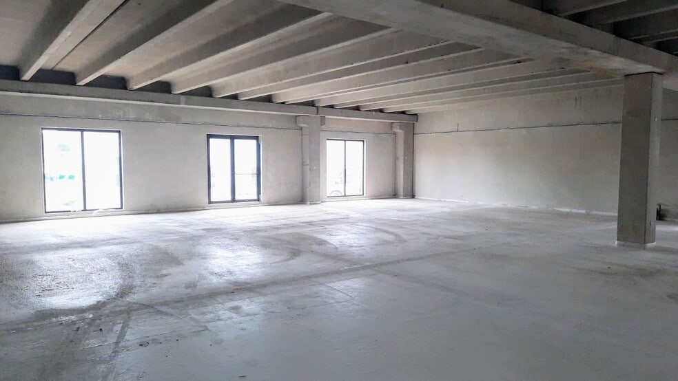 Avenue Léon Amic, Cuers for sale - Interior Photo - Image 2 of 8