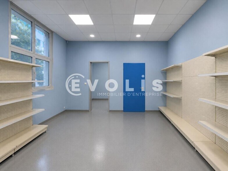 Light Industrial in Villiers-sur-Marne to rent - Interior Photo - Image 2 of 5