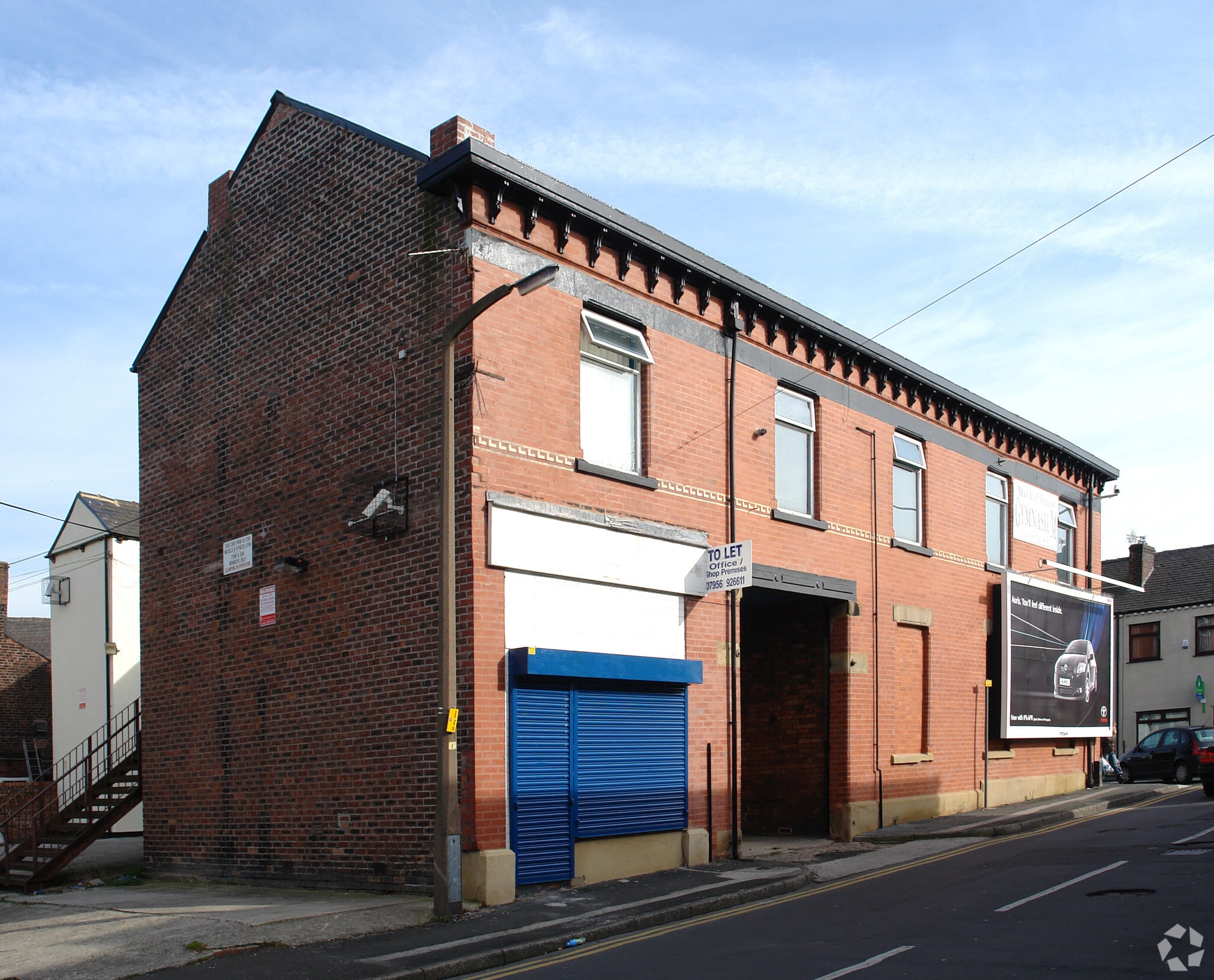 2 Dumbell St, Manchester to rent Primary Photo- Image 1 of 2
