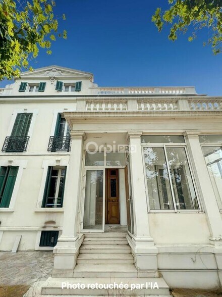 Office in Marseille to rent - Building Photo - Image 2 of 6