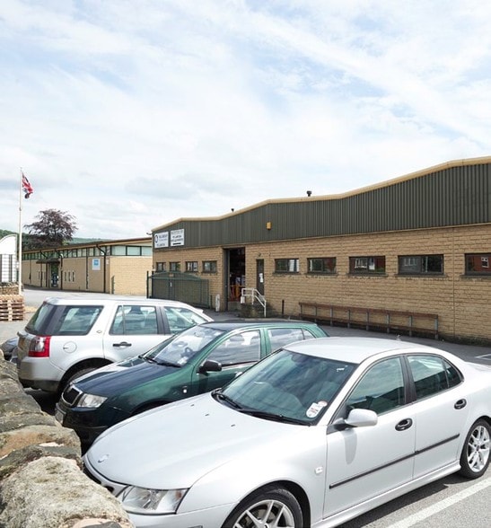 Burnley Rd, Mytholmroyd to rent - Building Photo - Image 3 of 10