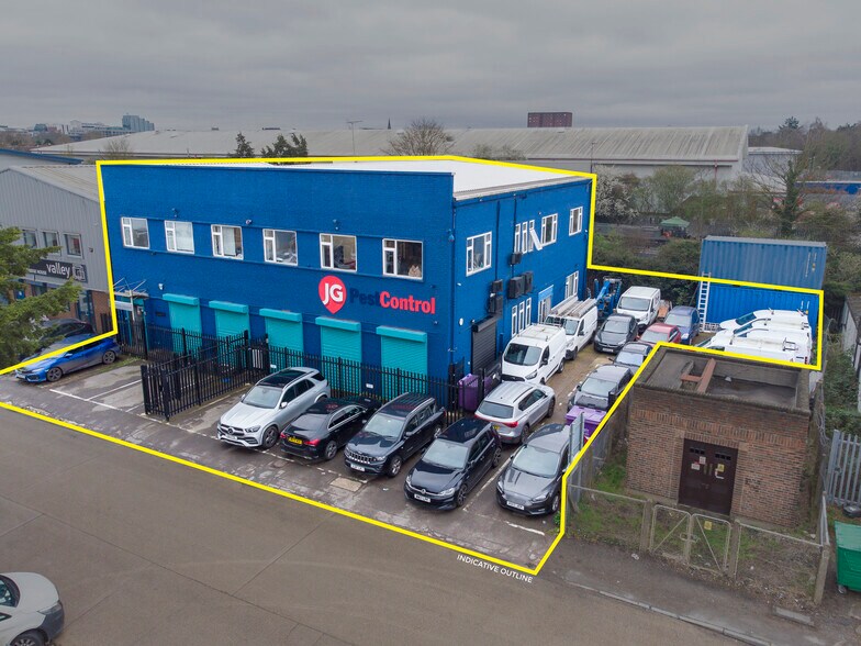 Wallingford Rd, Uxbridge for sale - Building Photo - Image 1 of 1