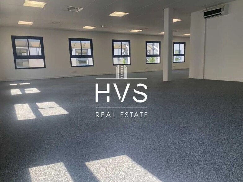 Office in Aix-en-Provence to rent - Interior Photo - Image 3 of 5