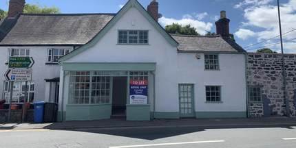 7 Mwrog St, Ruthin for rent Building Photo- Image 1 of 1