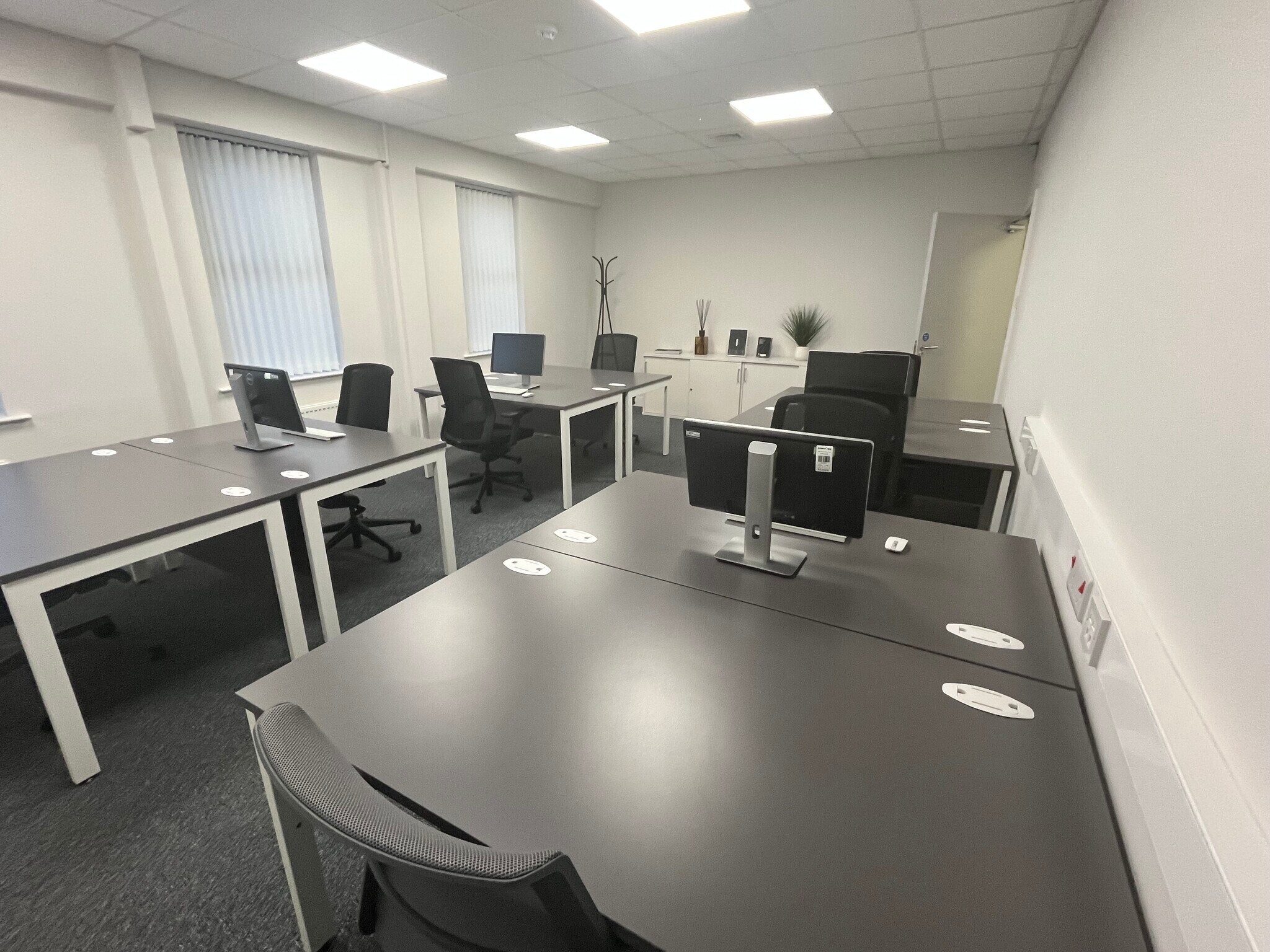 Wesley Sq, Hartlepool to rent Interior Photo- Image 1 of 3