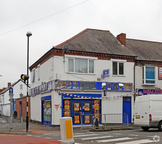 72 Long Ln, Halesowen for rent - Primary Photo - Image 1 of 2