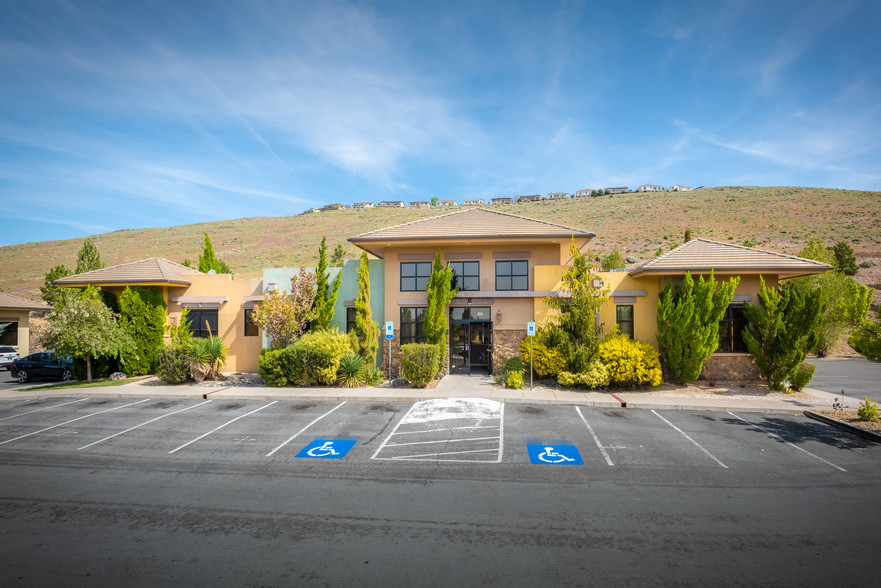 5975 Los Altos Pky, Sparks, NV for sale - Building Photo - Image 1 of 1