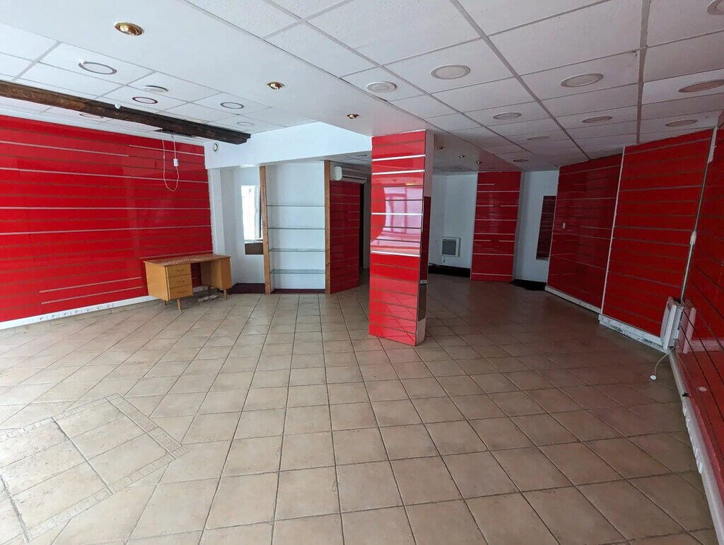Location Entrepôt 60 m² - Photo 1