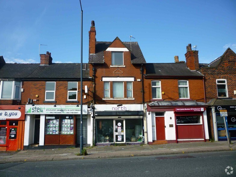 379 Bury New Rd, Manchester for sale - Primary Photo - Image 1 of 1
