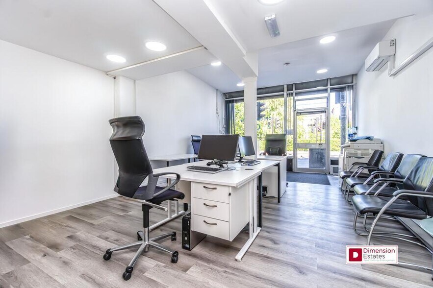 183 Lower Clapton Rd, London to rent - Building Photo - Image 3 of 10