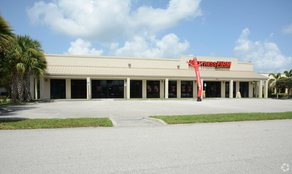 1970 NW Federal Hwy, Stuart, FL for sale - Building Photo - Image 1 of 1