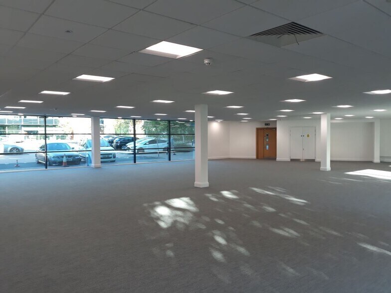 1 Parklands, Birmingham to rent - Building Photo - Image 3 of 5