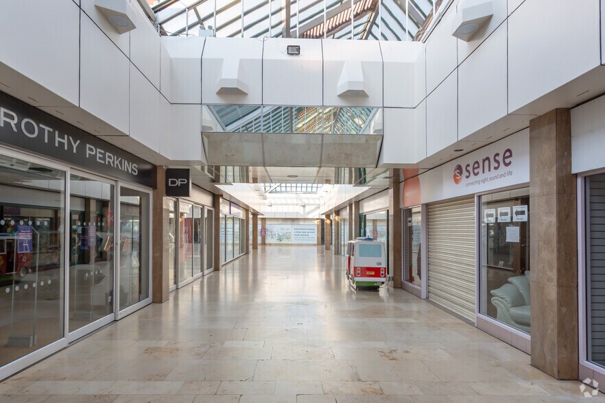 54-62 High St, Newcastle Under Lyme for sale - Interior Photo - Image 1 of 1