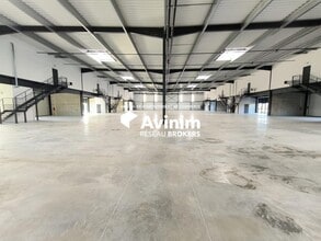 Industrial in Villebon-sur-Yvette for sale Interior Photo- Image 1 of 2