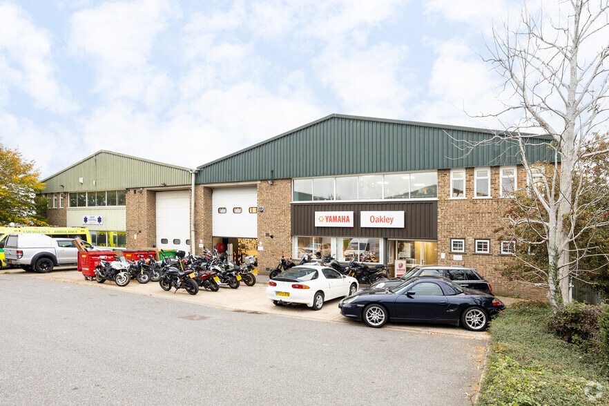 Bircholt Rd, Maidstone to rent - Primary Photo - Image 3 of 3