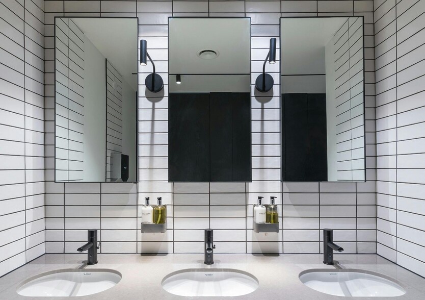 Market Sq, Staines to rent - Interior Photo - Image 3 of 11