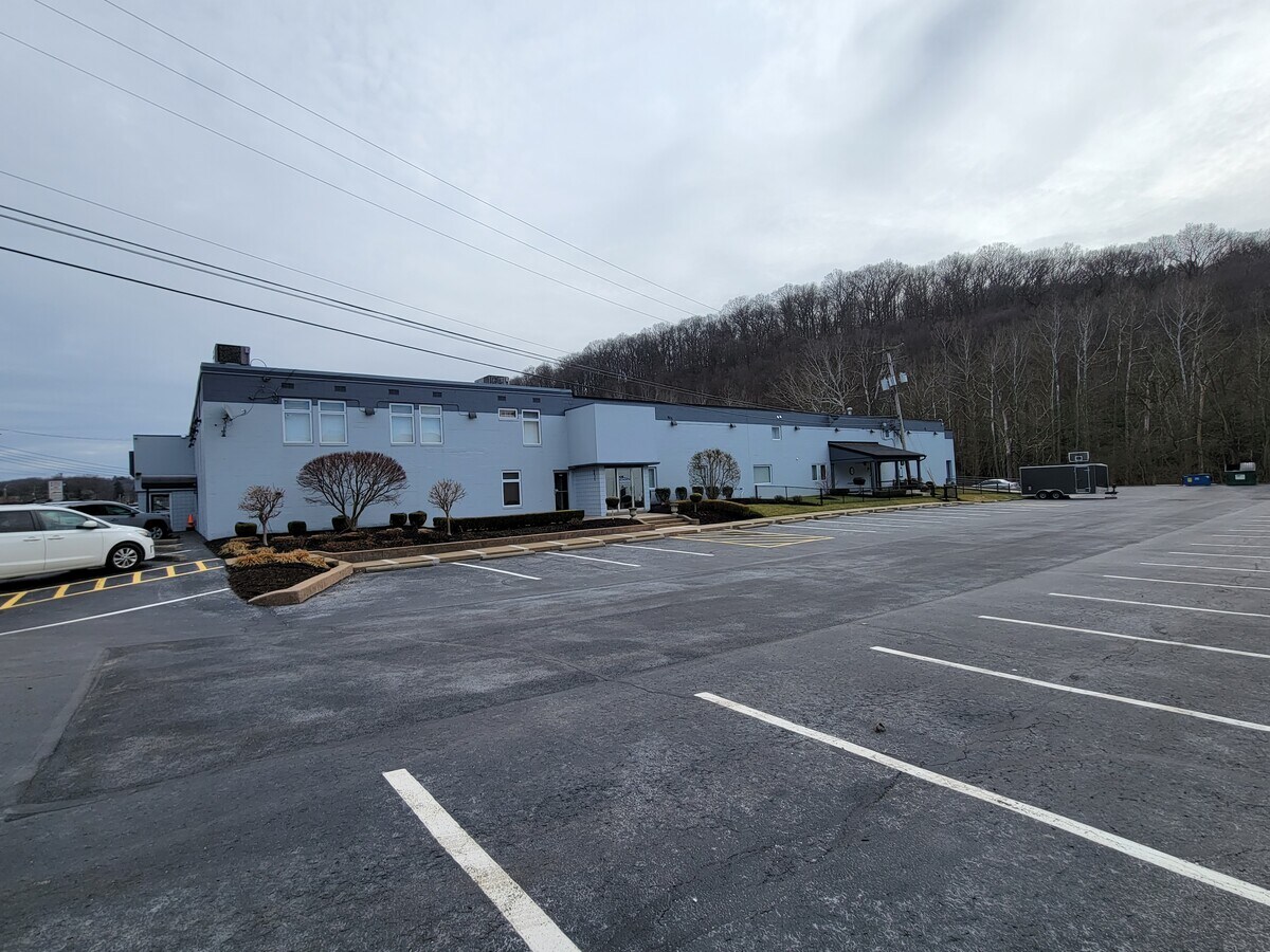 4431 William Penn Hwy, Murrysville 15668 Retail for Rent