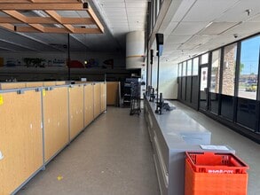 2801-2853 Central Dr, Bedford, TX to rent Interior Photo- Image 1 of 5