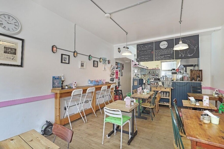 170 Dalston Ln, London for sale - Building Photo - Image 3 of 13