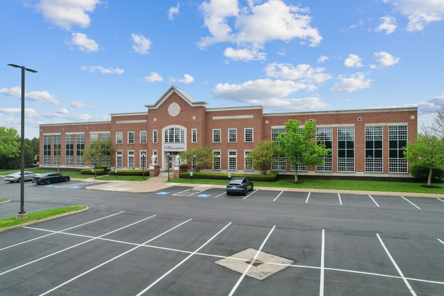 110 Riverbend Ave, Lewis Center, OH for rent - Building Photo - Image 1 of 16