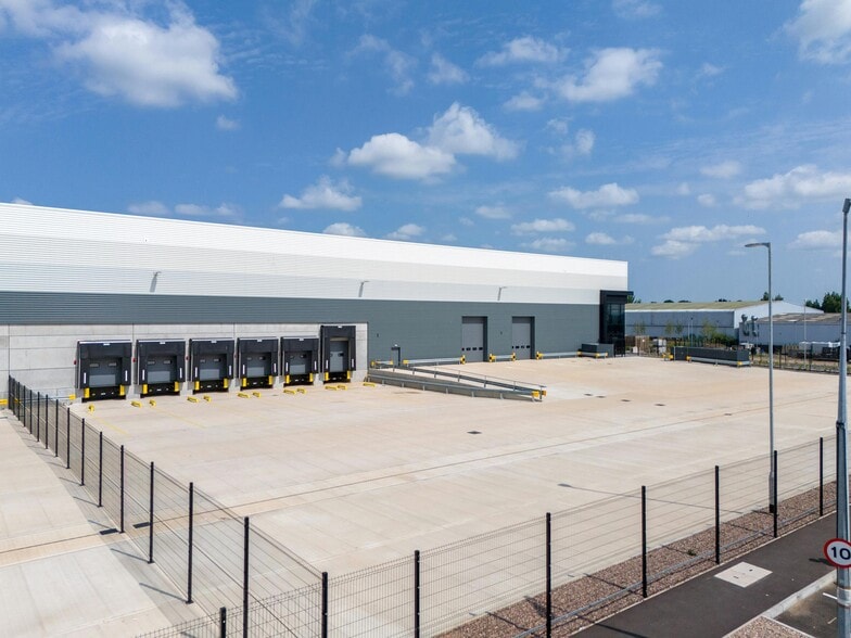 Kingsbury Rd, Birmingham to rent - Building Photo - Image 3 of 34