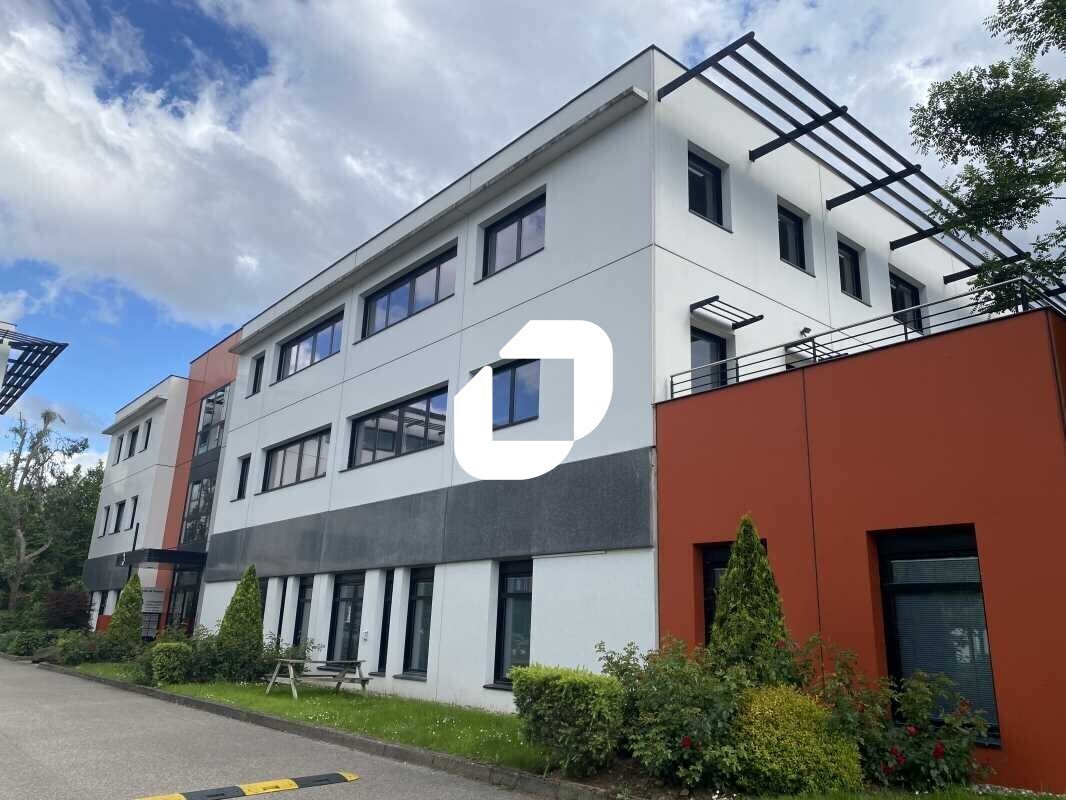 Light Industrial in Saint-Priest to rent Building Photo- Image 1 of 3