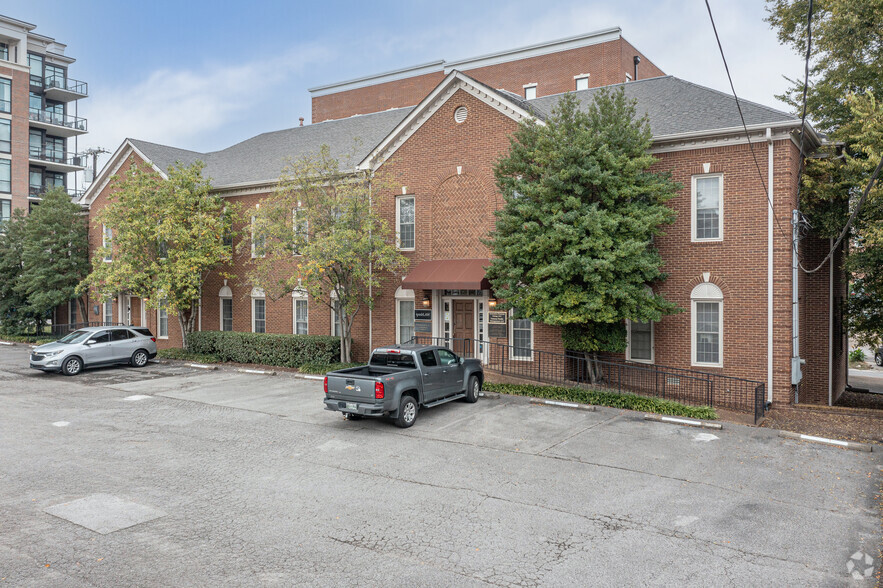 2908-2910 Poston Ave, Nashville, TN for rent - Building Photo - Image 2 of 5