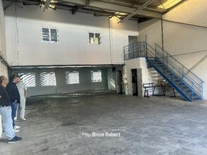 Light Industrial in Brignais to rent Interior Photo- Image 2 of 5