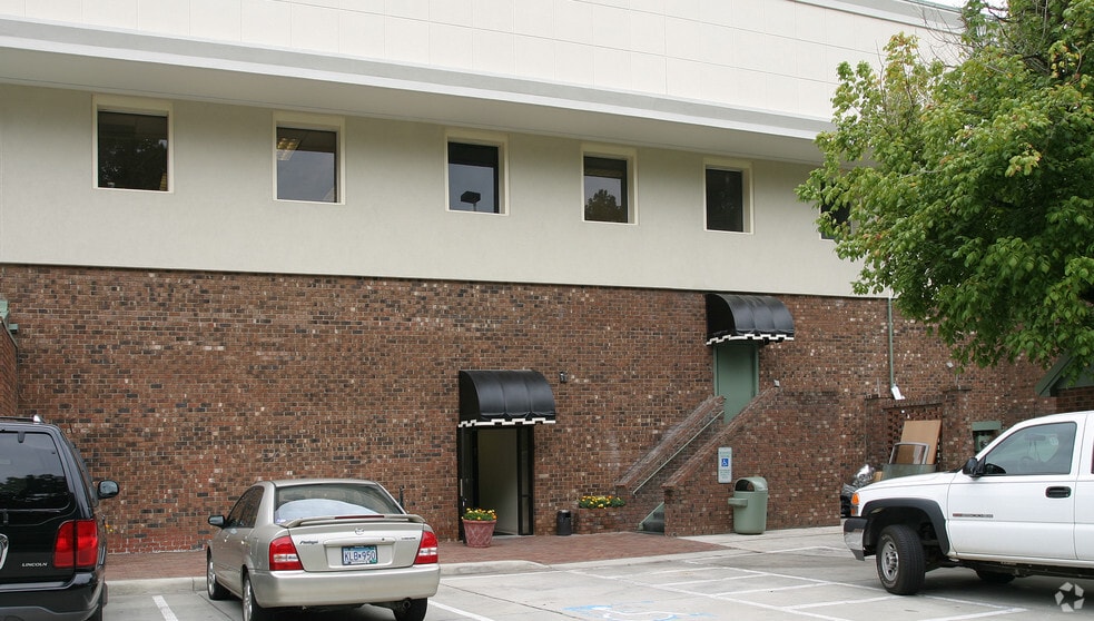 5029 Falls of Neuse Rd, Raleigh, NC to rent - Building Photo - Image 3 of 19