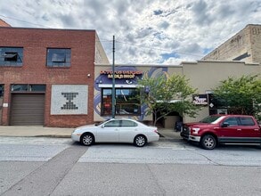 186 Coxe Ave, Asheville, NC to rent Interior Photo- Image 2 of 22