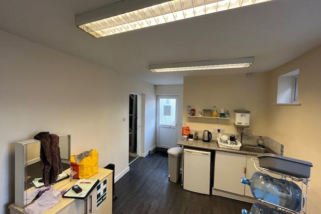 Porte Marsh Rd, Calne to rent - Interior Photo - Image 2 of 4