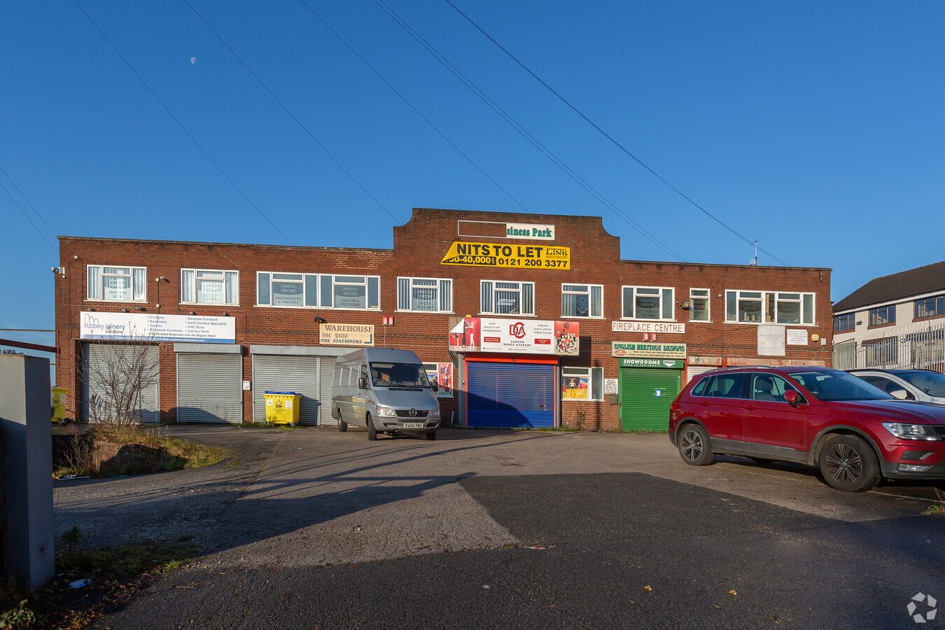 Coombs Rd, Halesowen B62 8AF UK