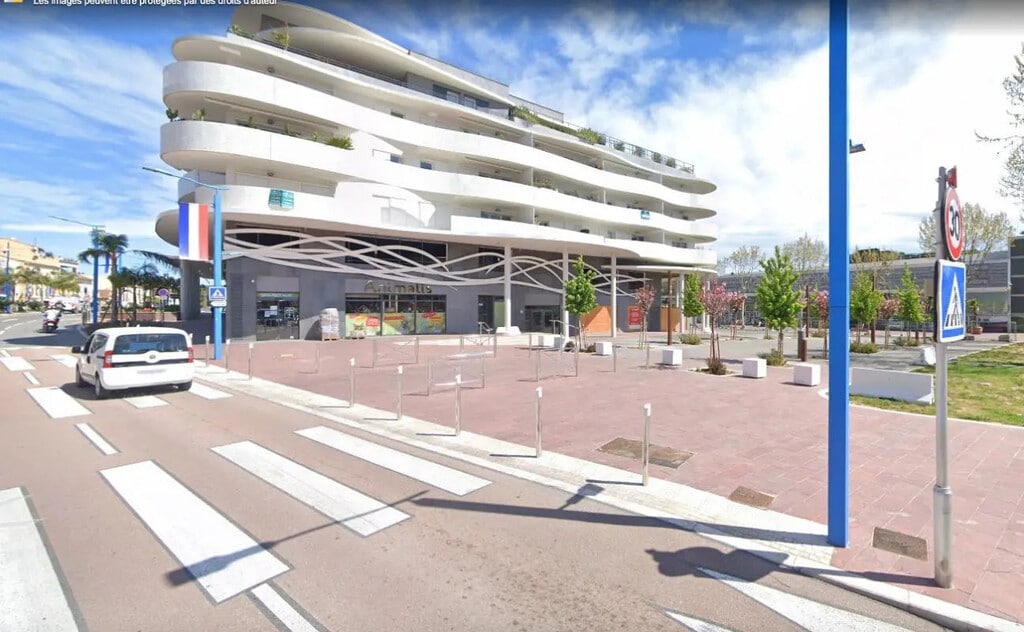 Location Commerce 276 m² - Photo 1