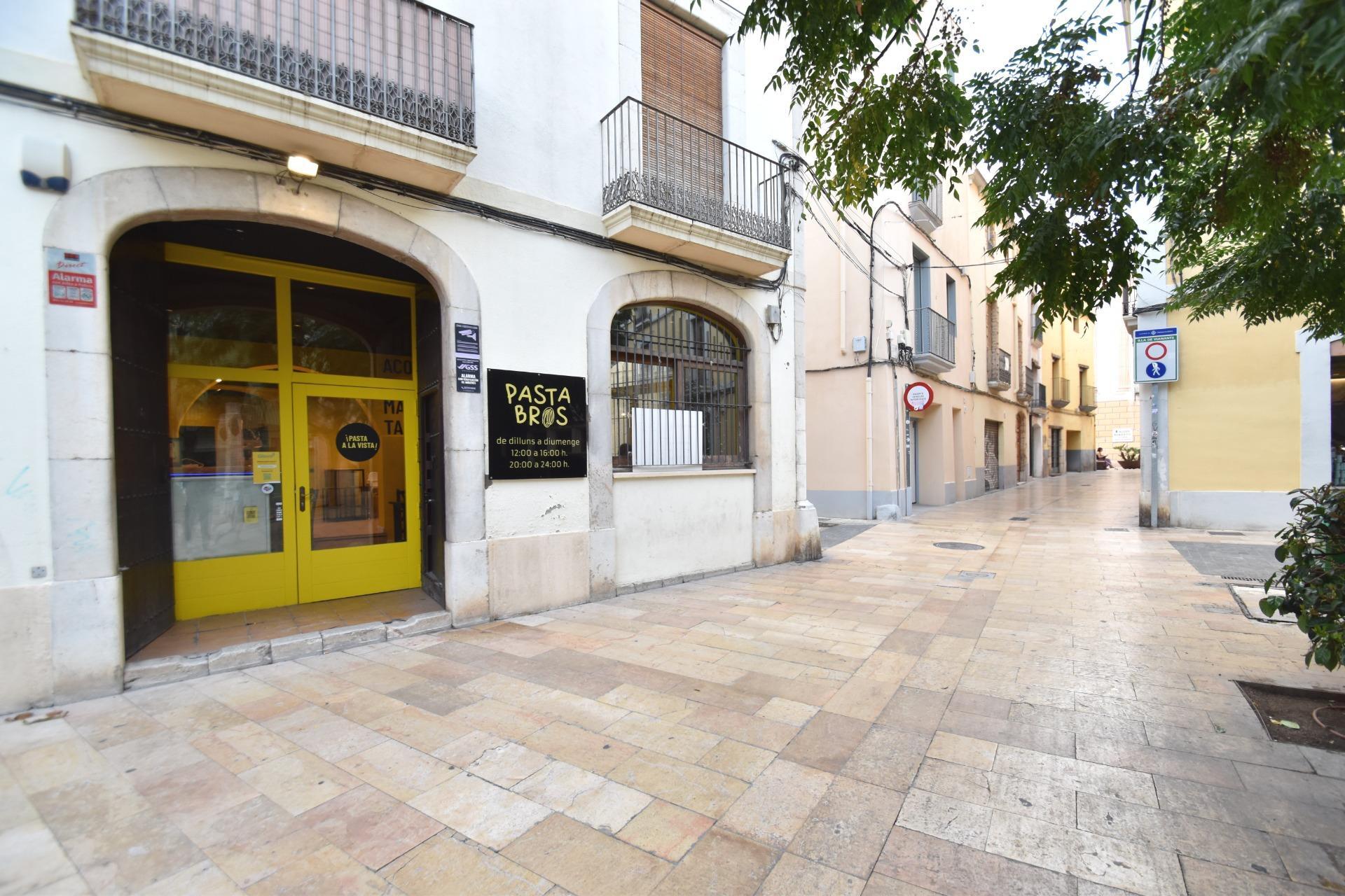 Retail in Vilanova i la Geltrú, Barcelona to rent Interior Photo- Image 1 of 6
