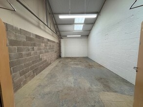 Elcot Ln, Marlborough to rent Interior Photo- Image 1 of 5