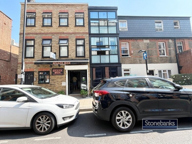 Warple Way, London to rent - Building Photo - Image 1 of 3