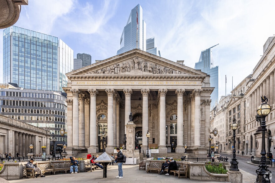 The Royal Exchange, London to rent - Building Photo - Image 2 of 12