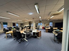 High St, Kidlington to rent Interior Photo- Image 1 of 3