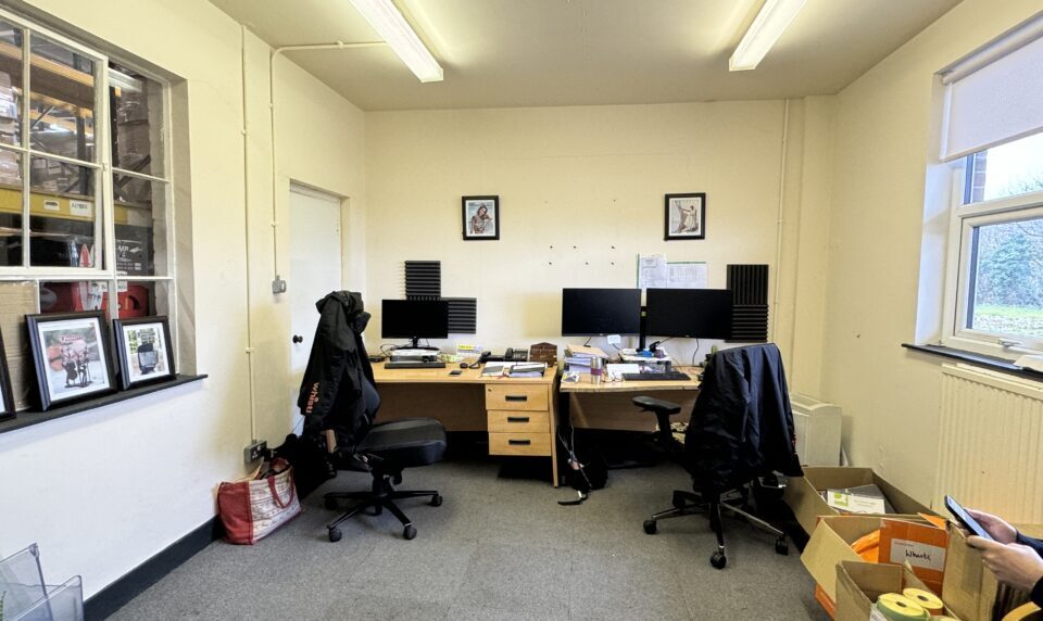 Wrangaton Business Park, Wrangaton to rent - Interior Photo - Image 3 of 10