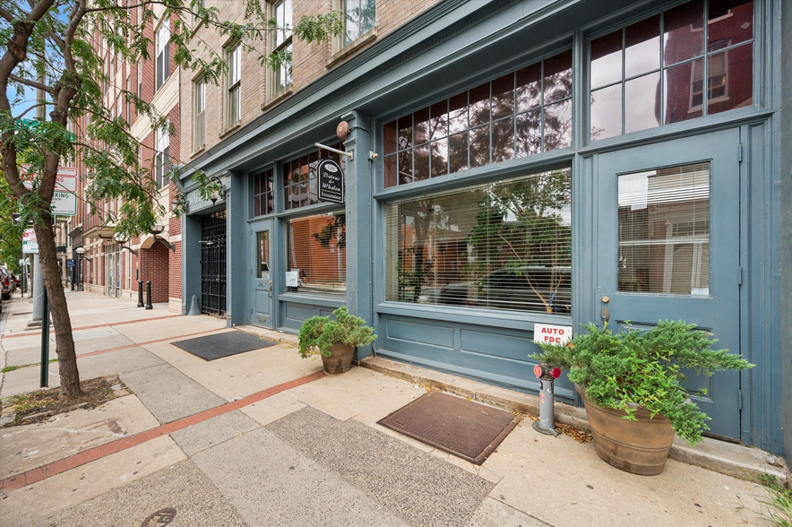 136 N 2nd St, Philadelphia, PA for sale - Building Photo - Image 1 of 14