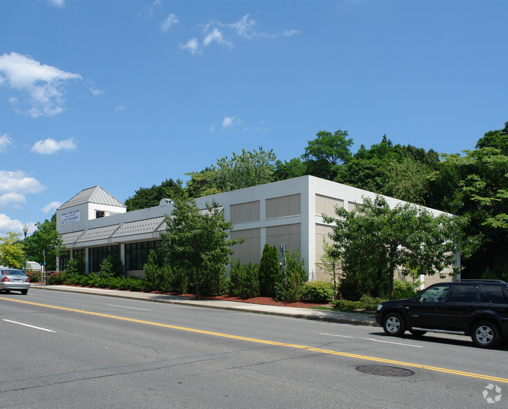 1275 Boston Post Rd, Larchmont, NY for rent - Building Photo - Image 2 of 4