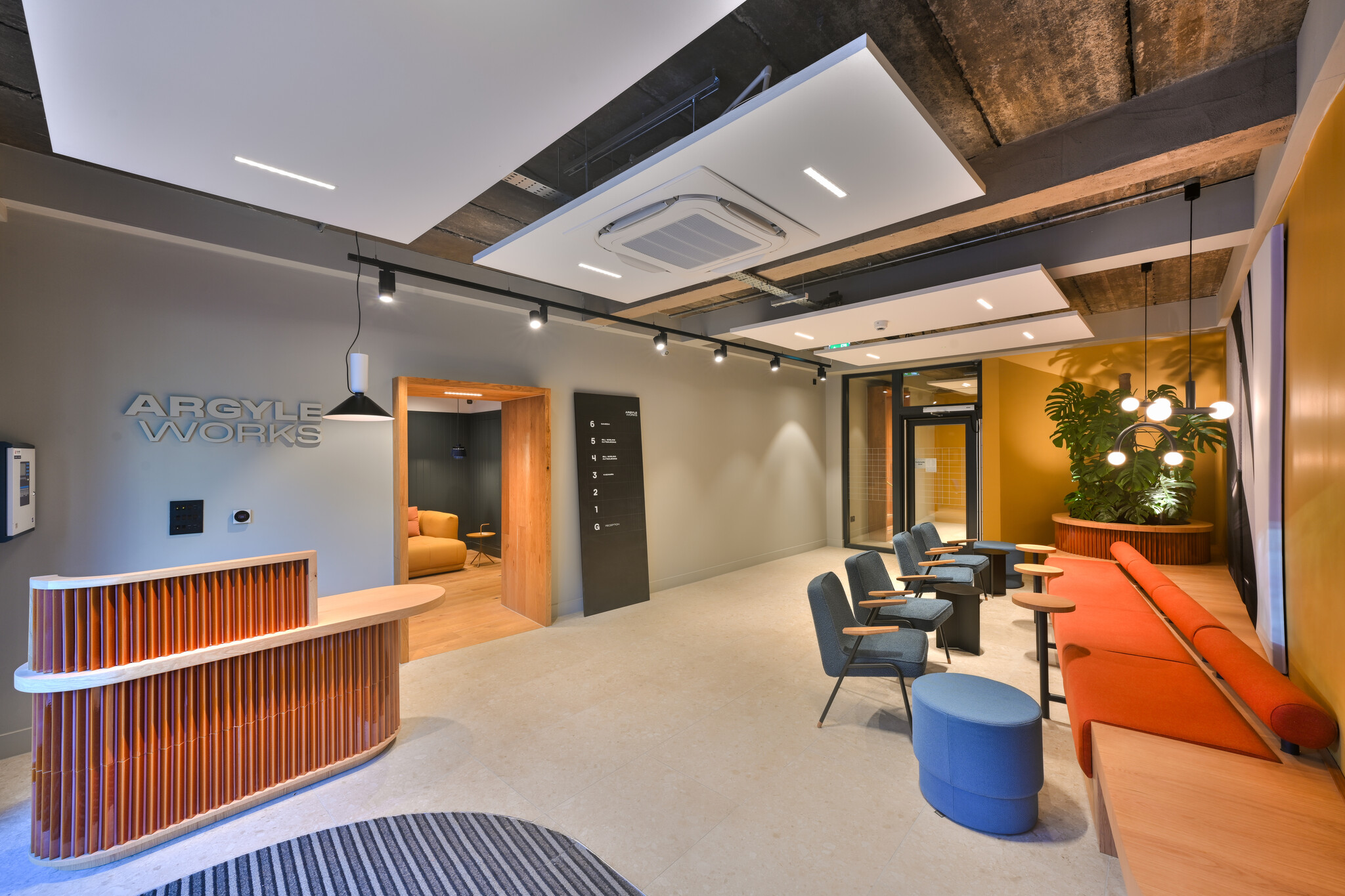 389 Argyle St, Glasgow to rent Interior Photo- Image 1 of 9