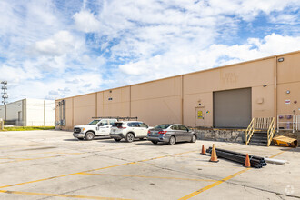 4726 NW 2nd Ave, Boca Raton, FL for rent Building Photo- Image 1 of 4