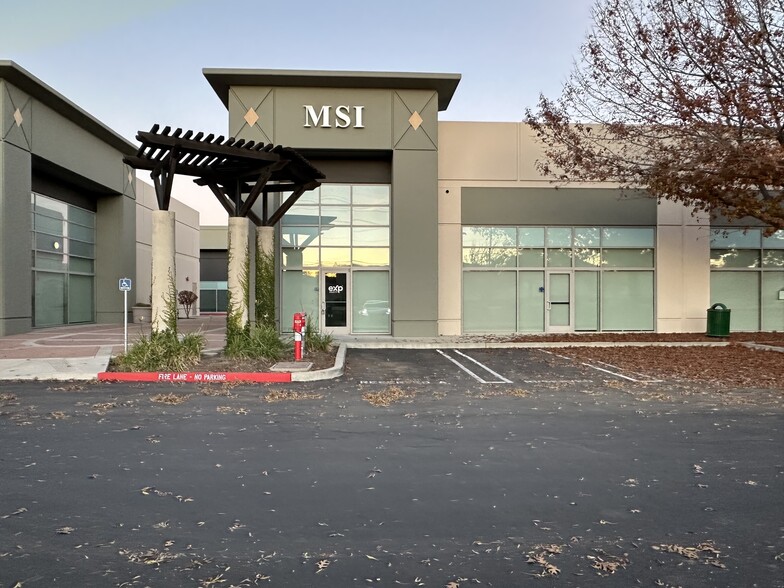 9040 Brentwood Blvd, Brentwood, CA for rent - Building Photo - Image 1 of 7