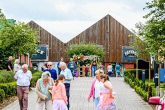 The Valley, Evesham to rent Interior Photo- Image 1 of 2